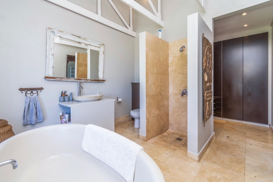 To Let 4 Bedroom Property for Rent in Bakoven Western Cape
